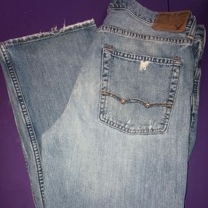 AMERICAN EAGLE STRAIGHT-LEGGED JEANS WITH DESIGN
